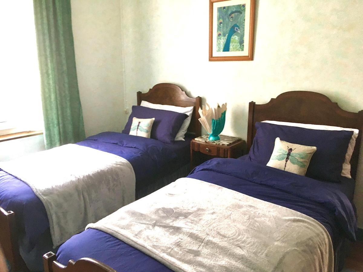 Bed and Breakfast Le Figuier à La Foret-Auvray Extérieur photo