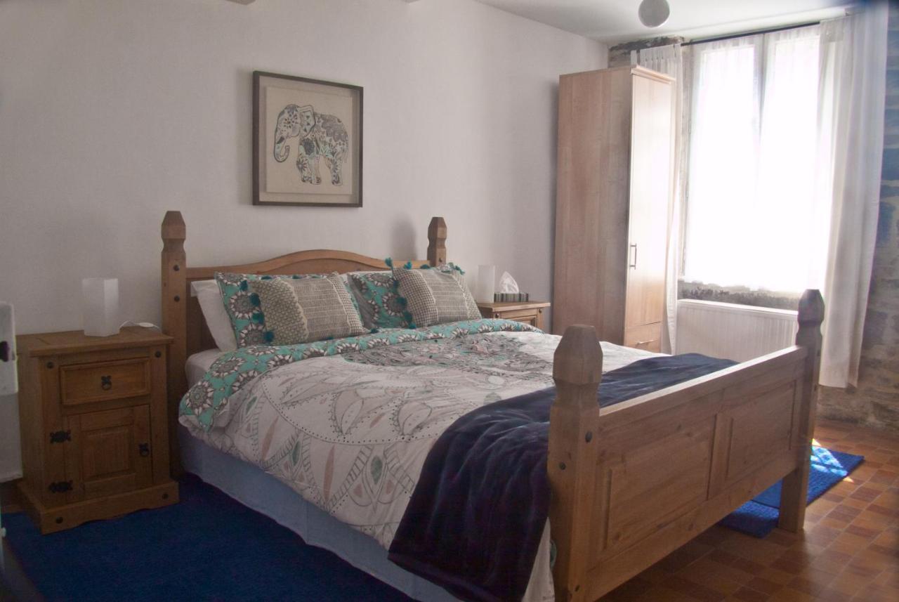 Bed and Breakfast Le Figuier à La Foret-Auvray Extérieur photo