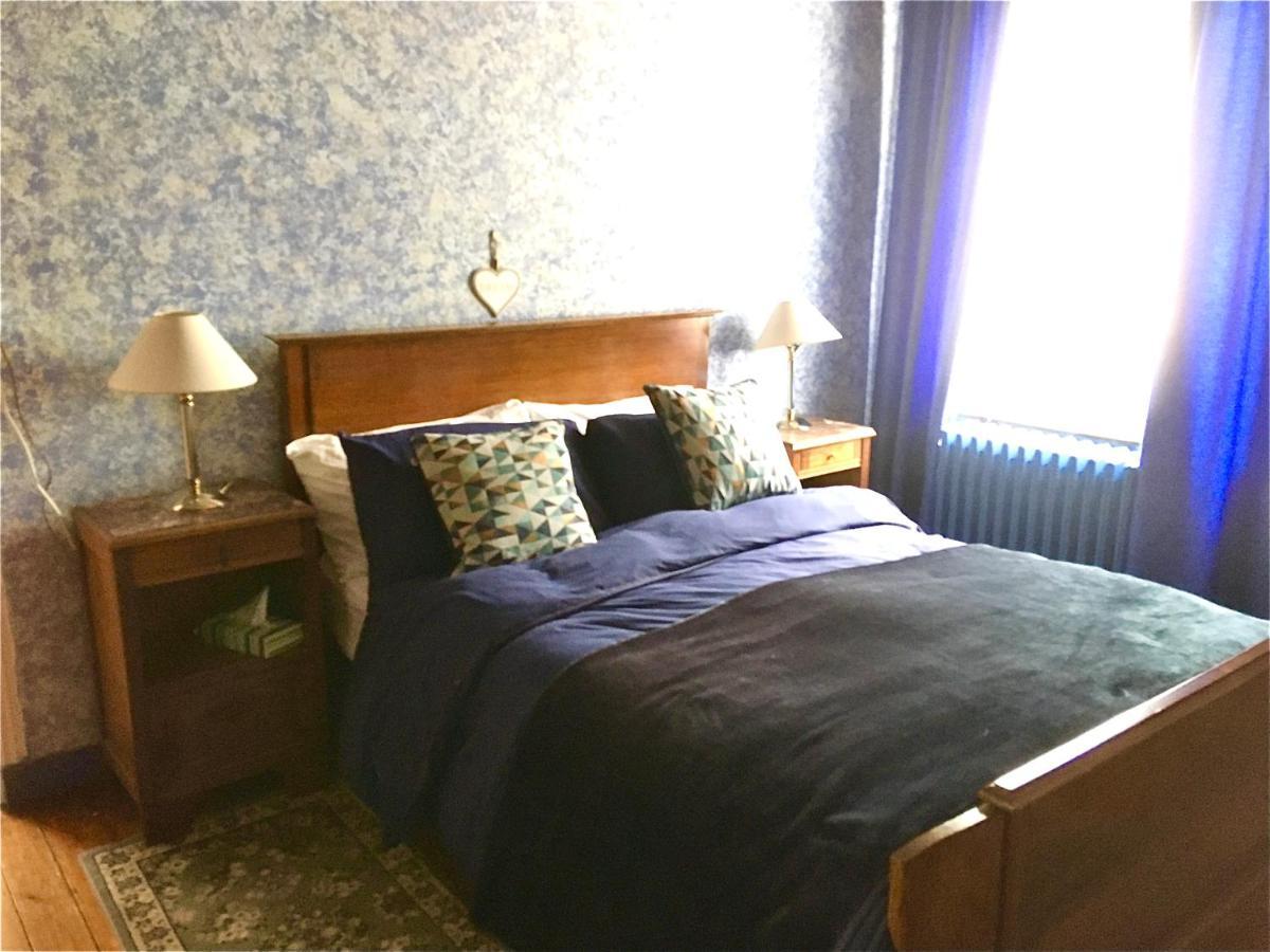 Bed and Breakfast Le Figuier à La Foret-Auvray Extérieur photo